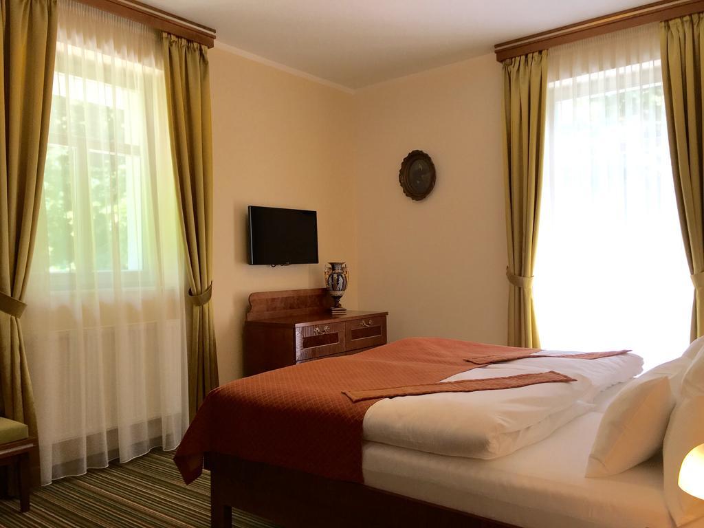 Parkhotel Forest มาเรียอานซเกลาซนี ภายนอก รูปภาพ