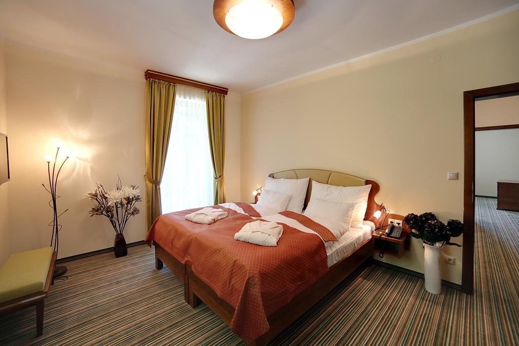 Parkhotel Forest มาเรียอานซเกลาซนี ภายนอก รูปภาพ
